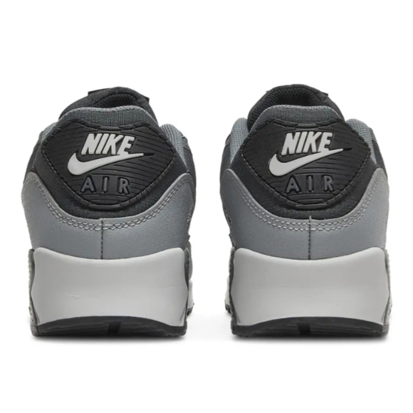 ⚡️⚡️ Nike AIR MAX 90 Grey/Black Size 6Y bn⚡️⚡️ - Picture 2 of 7